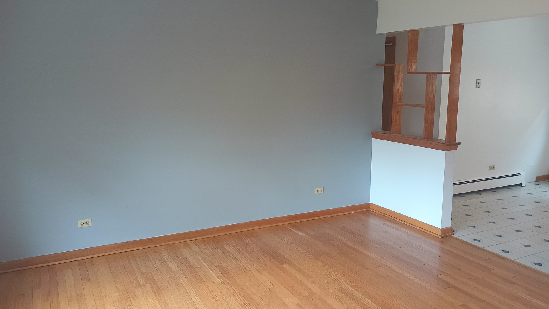 8902 N Wisner Street #1W, Niles, IL 60714