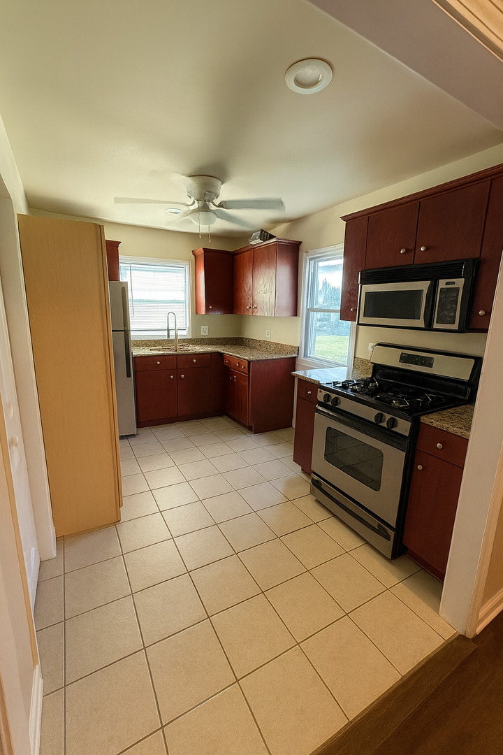 15921 Long Avenue, Oak Forest, IL 60452