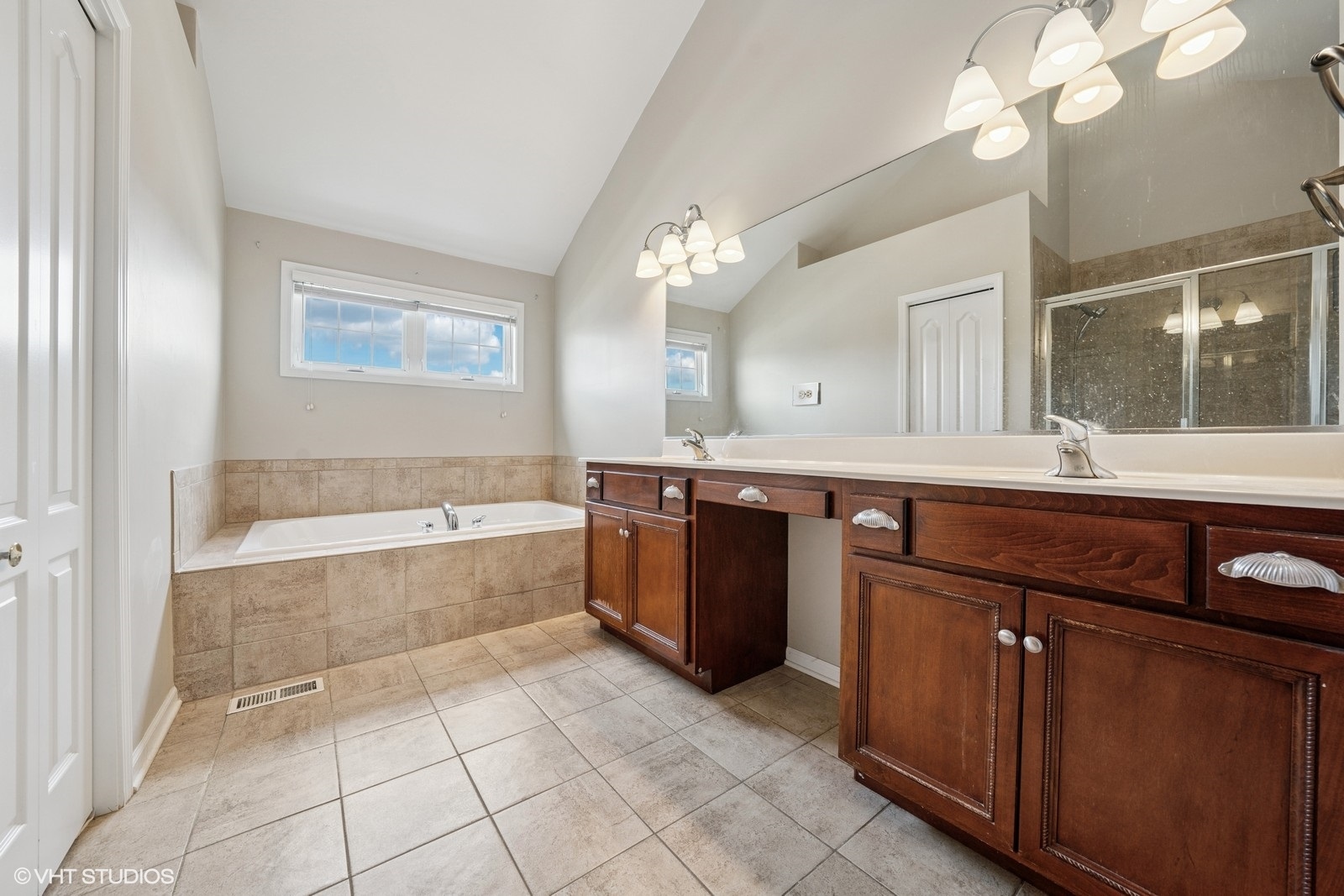 5739 Rosinweed Lane, Naperville, IL 60564