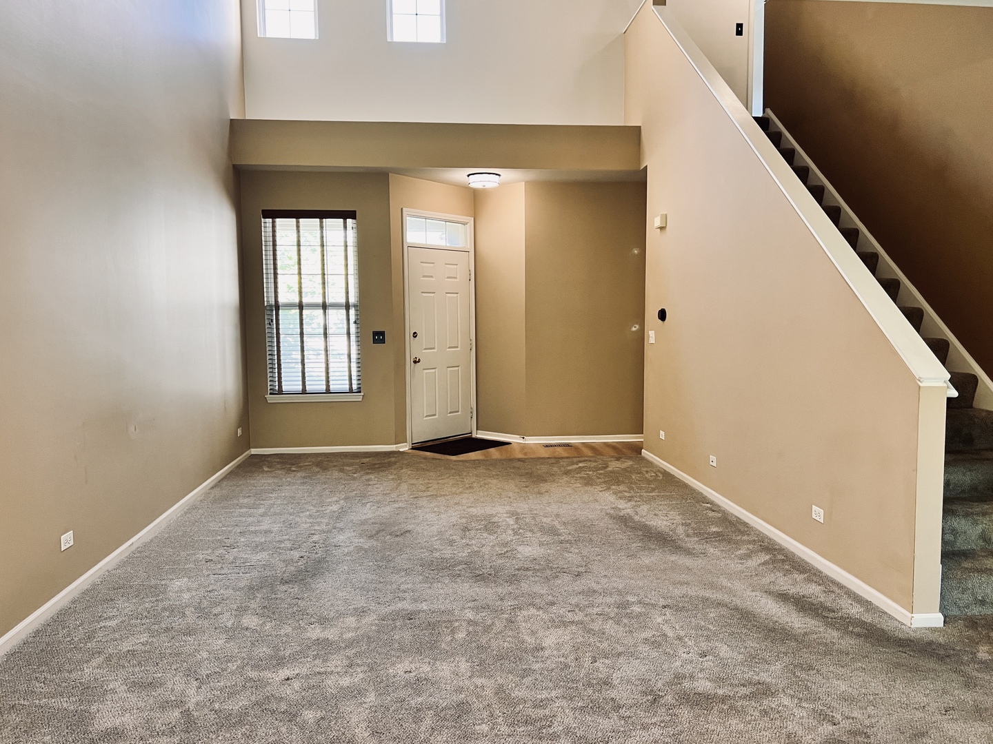 625 Shakespeare Drive, Grayslake, IL 60030