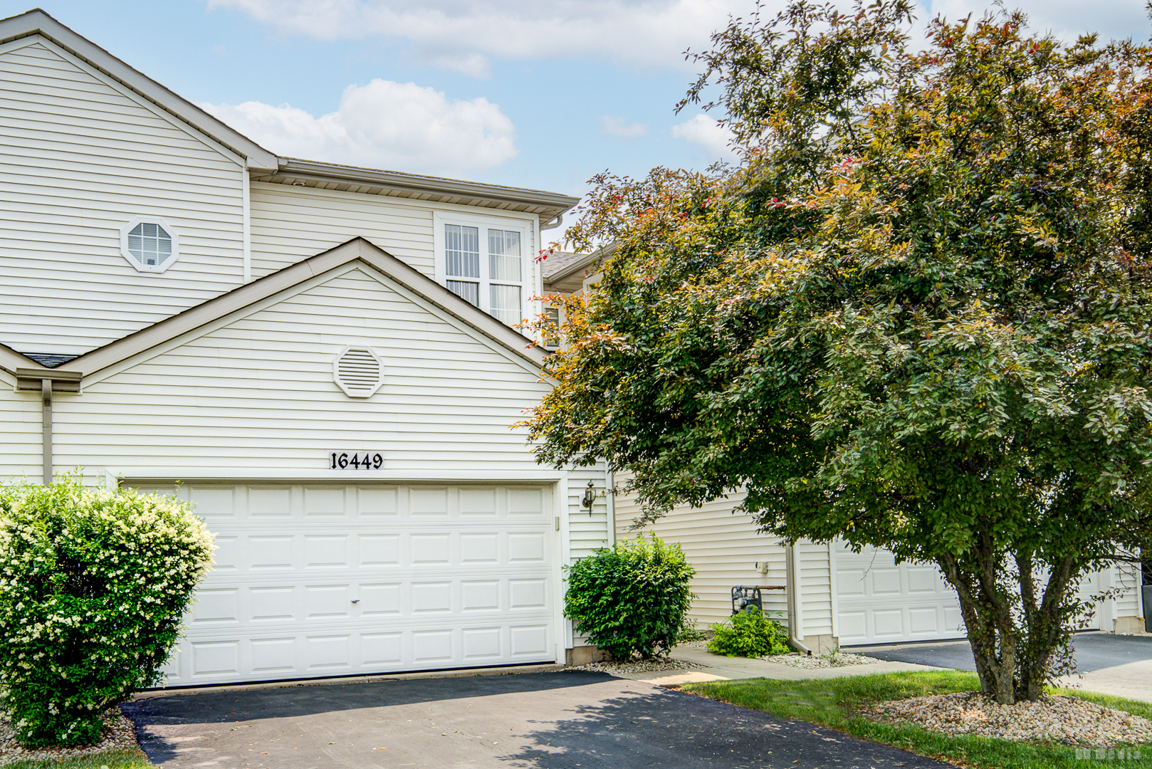 16449 Newcastle Way, Lockport, IL 60441