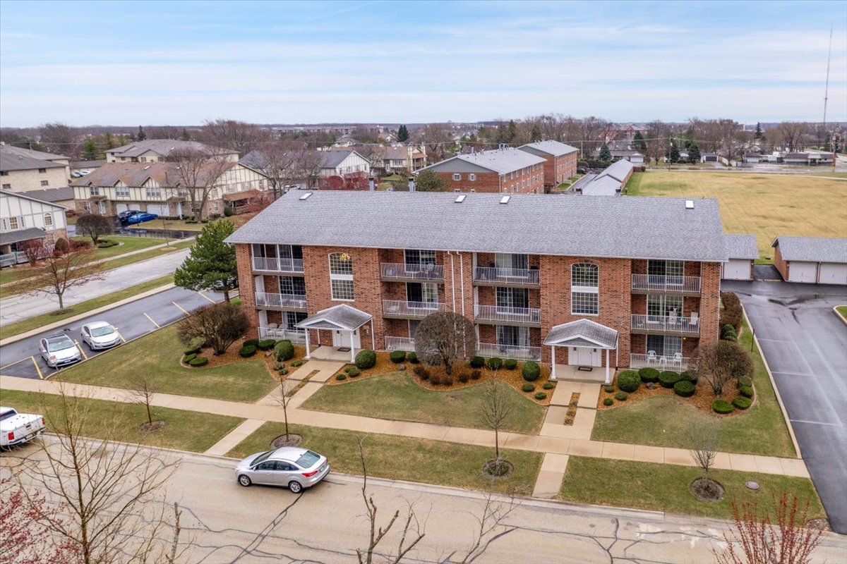 6719 W White Tailed Lane #3E, Tinley Park, IL 60477