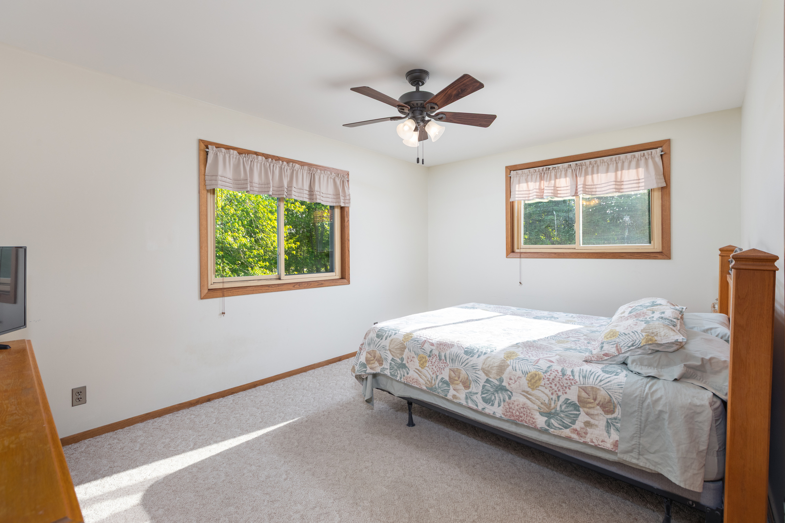 12 Pioneer Court, Oswego, IL 60543