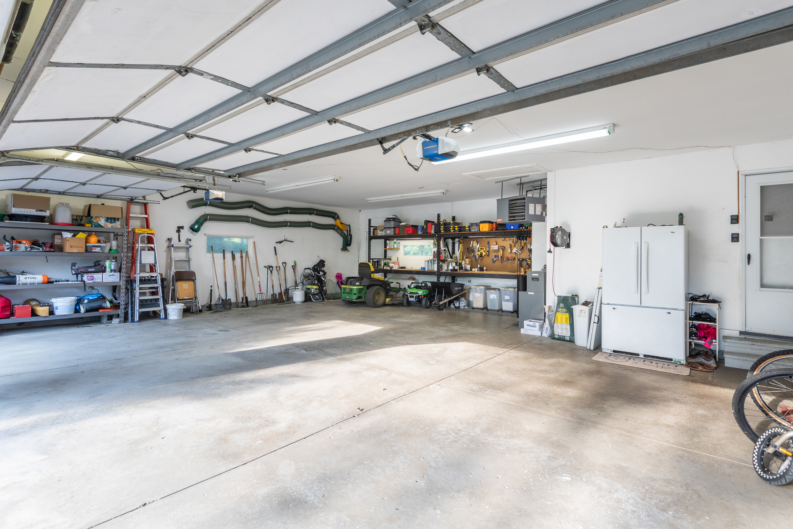 12 Pioneer Court, Oswego, IL 60543