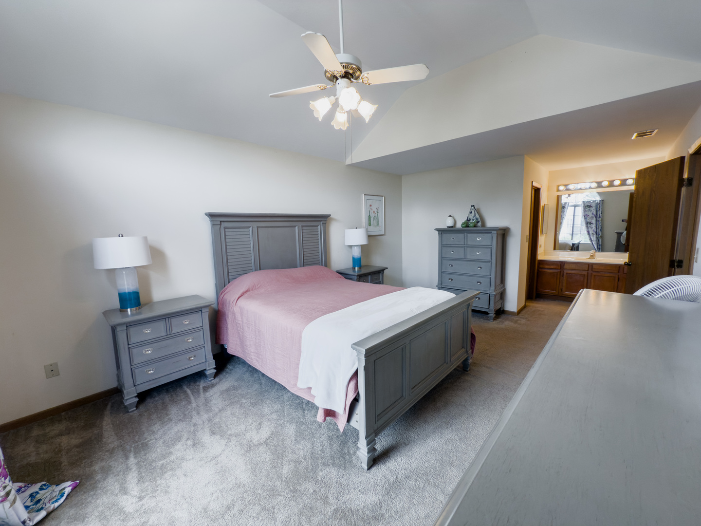2205 Colorado Avenue #2205, Elgin, IL 60123
