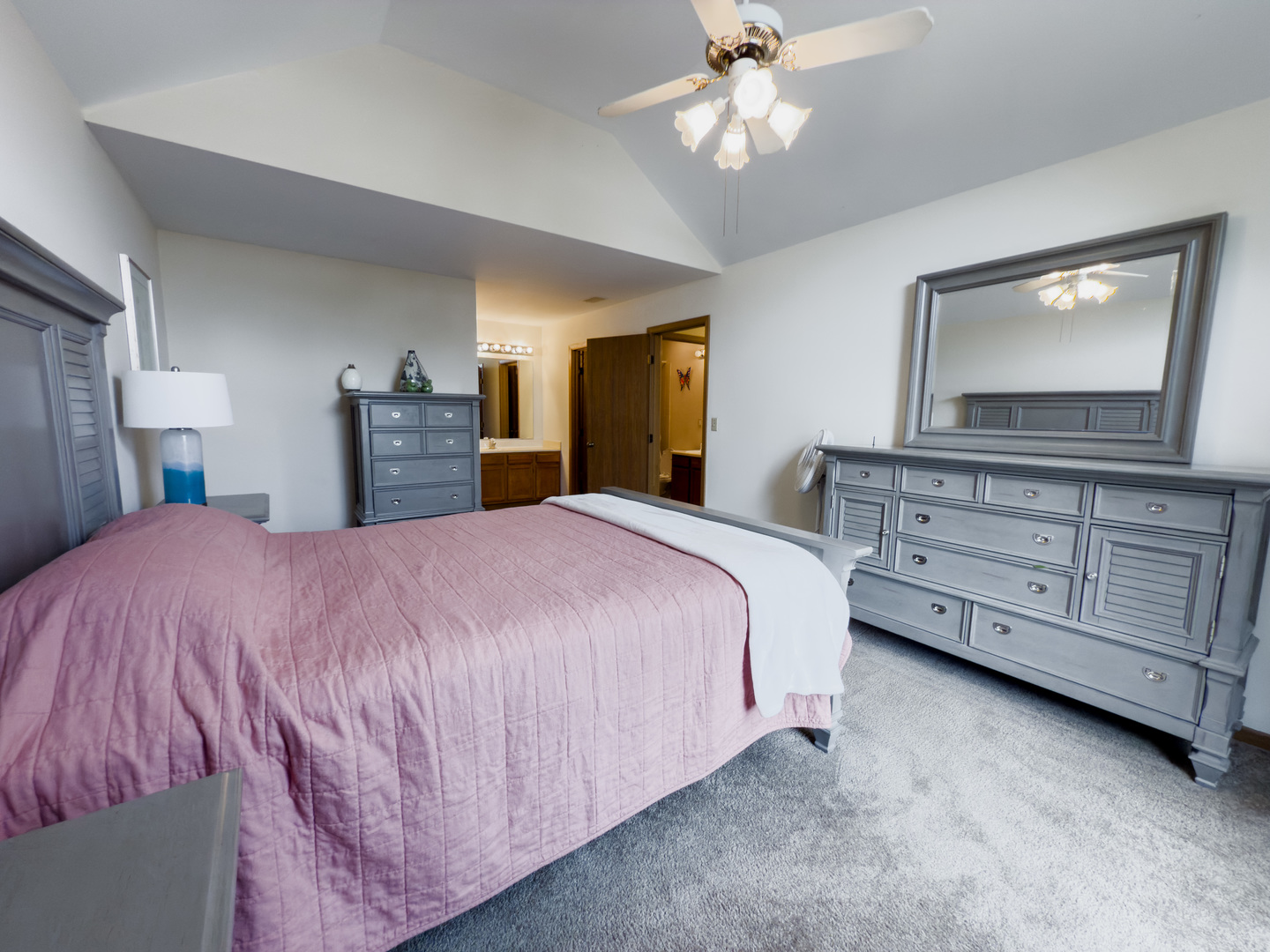 2205 Colorado Avenue #2205, Elgin, IL 60123