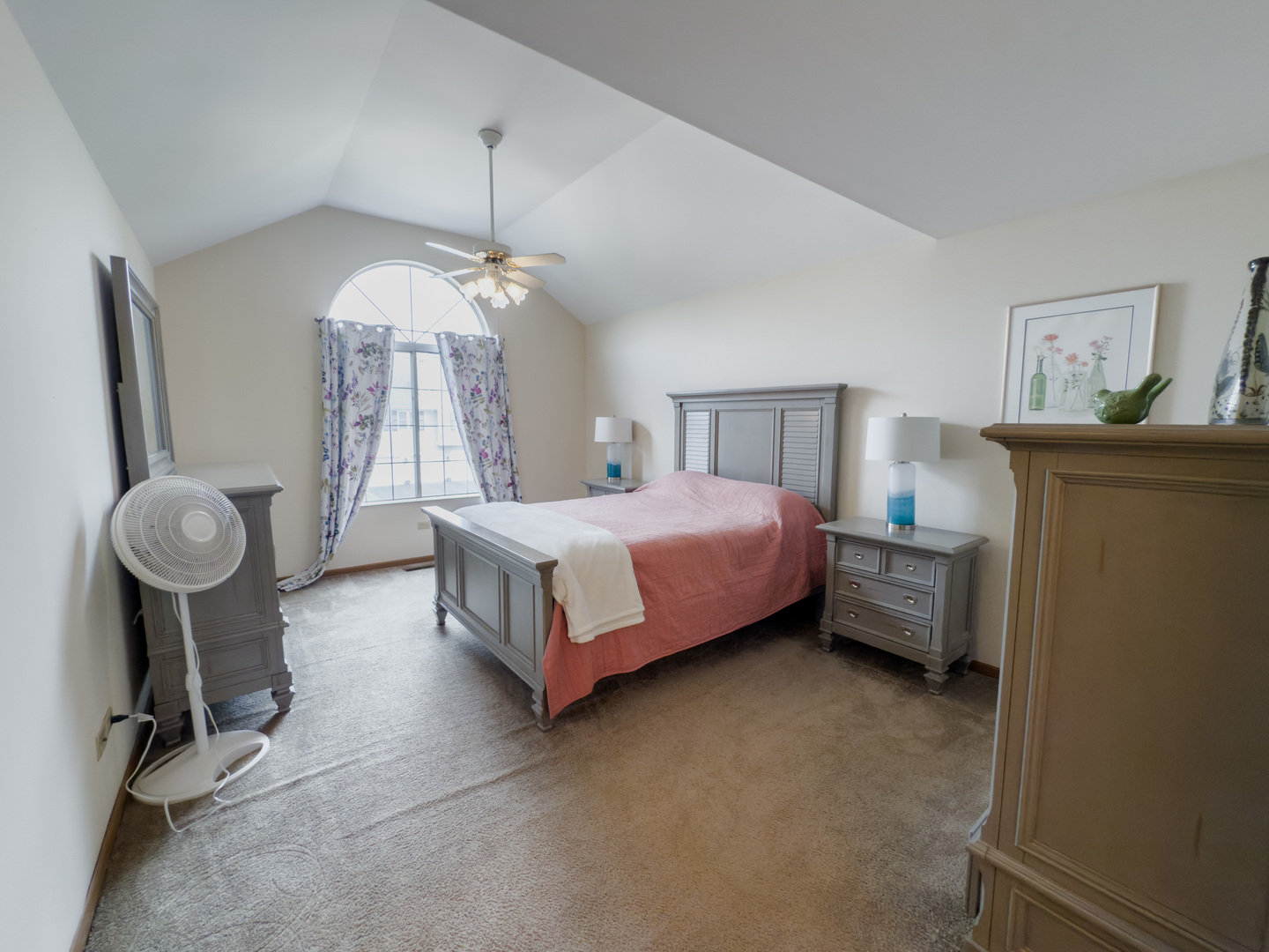 2205 Colorado Avenue #2205, Elgin, IL 60123