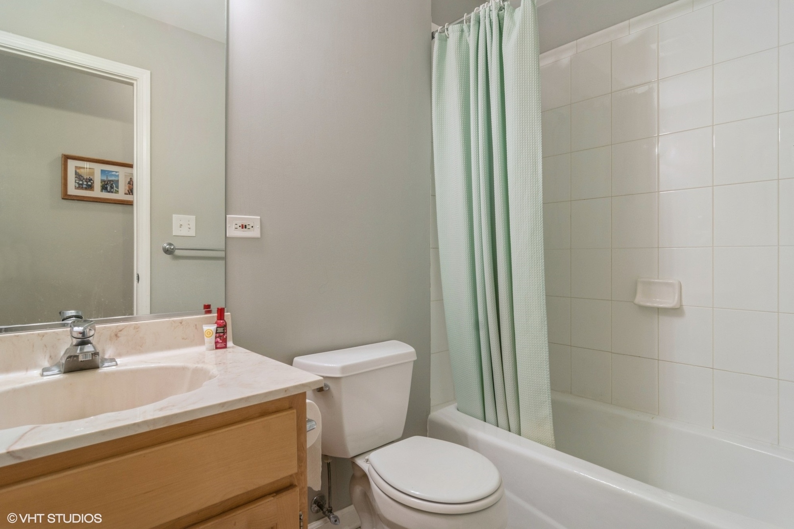 1535 W Ohio Street #2, Chicago, IL 60642
