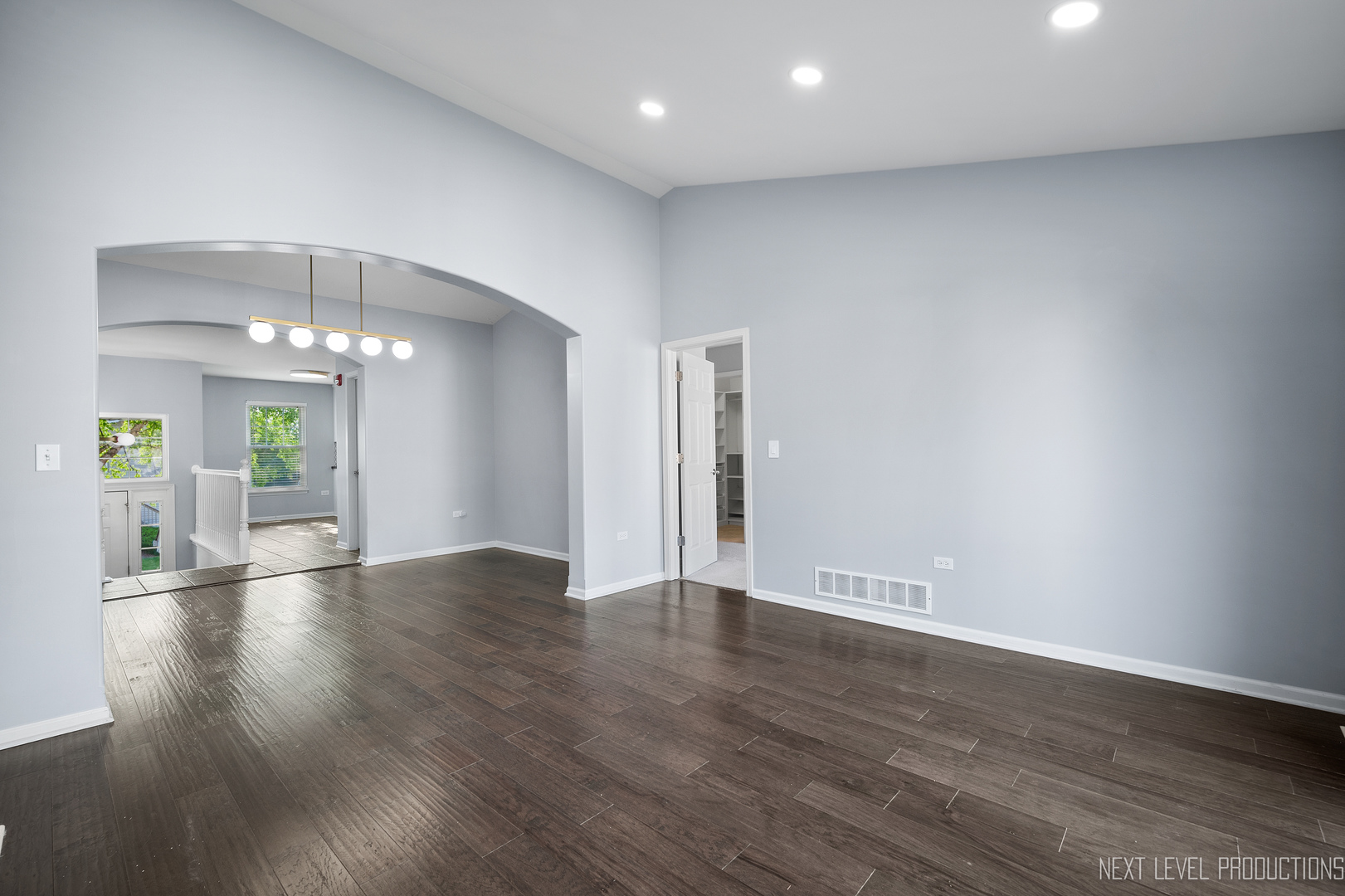 3023 Saganashkee Lane, Naperville, IL 60564