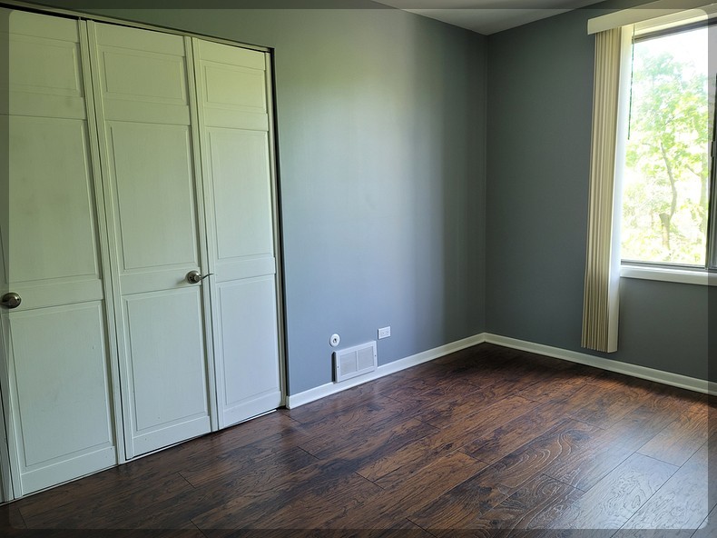 801 79th Street #302, Darien, IL 60561