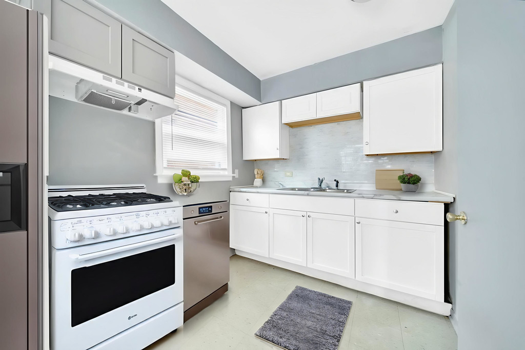 16048 Halsted Street #2, Harvey, IL 60426