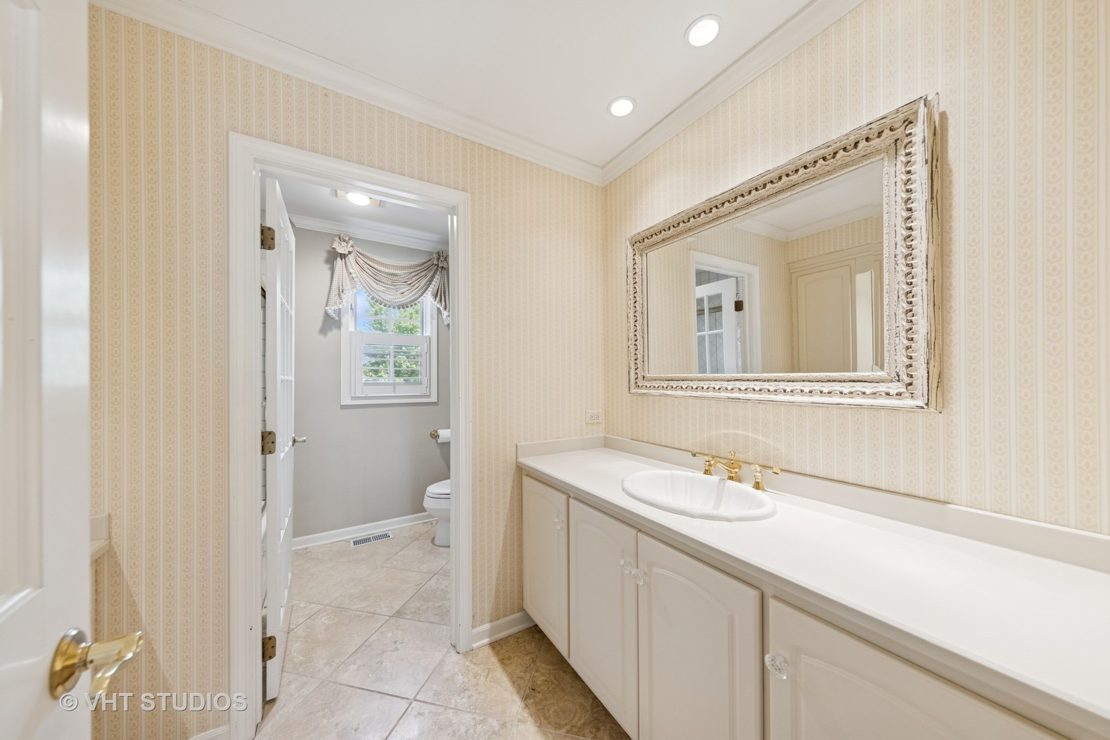 7565 Woodland Lane, Burr Ridge, IL 60527