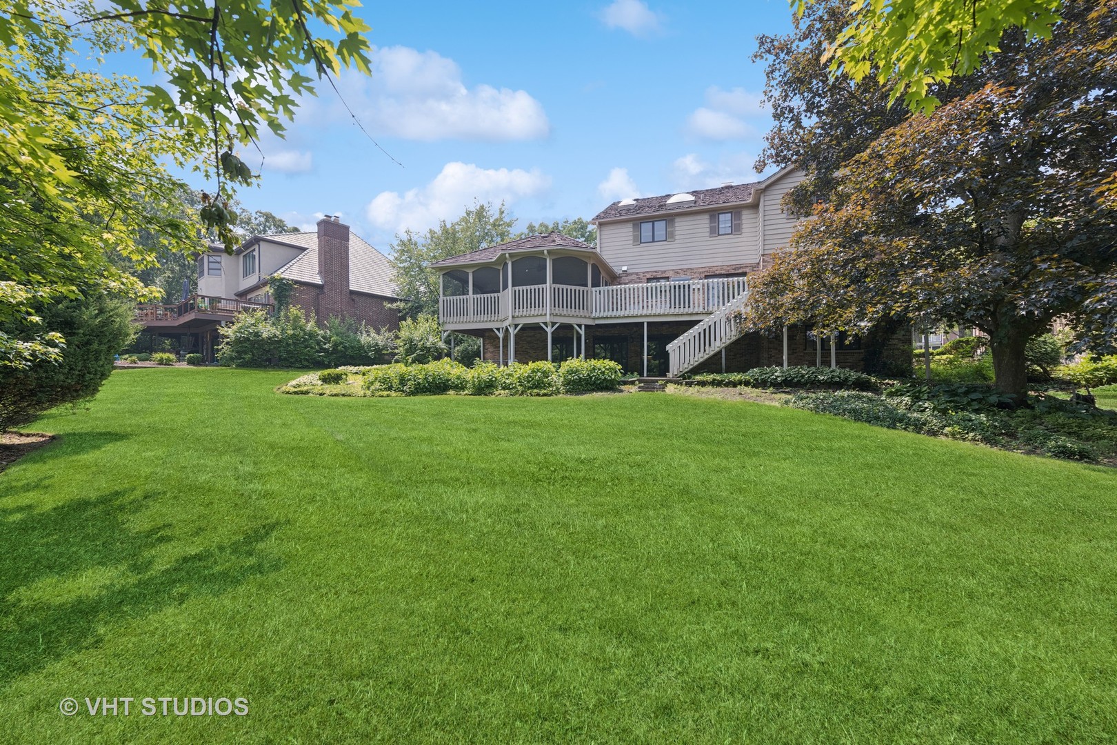 7565 Woodland Lane, Burr Ridge, IL 60527