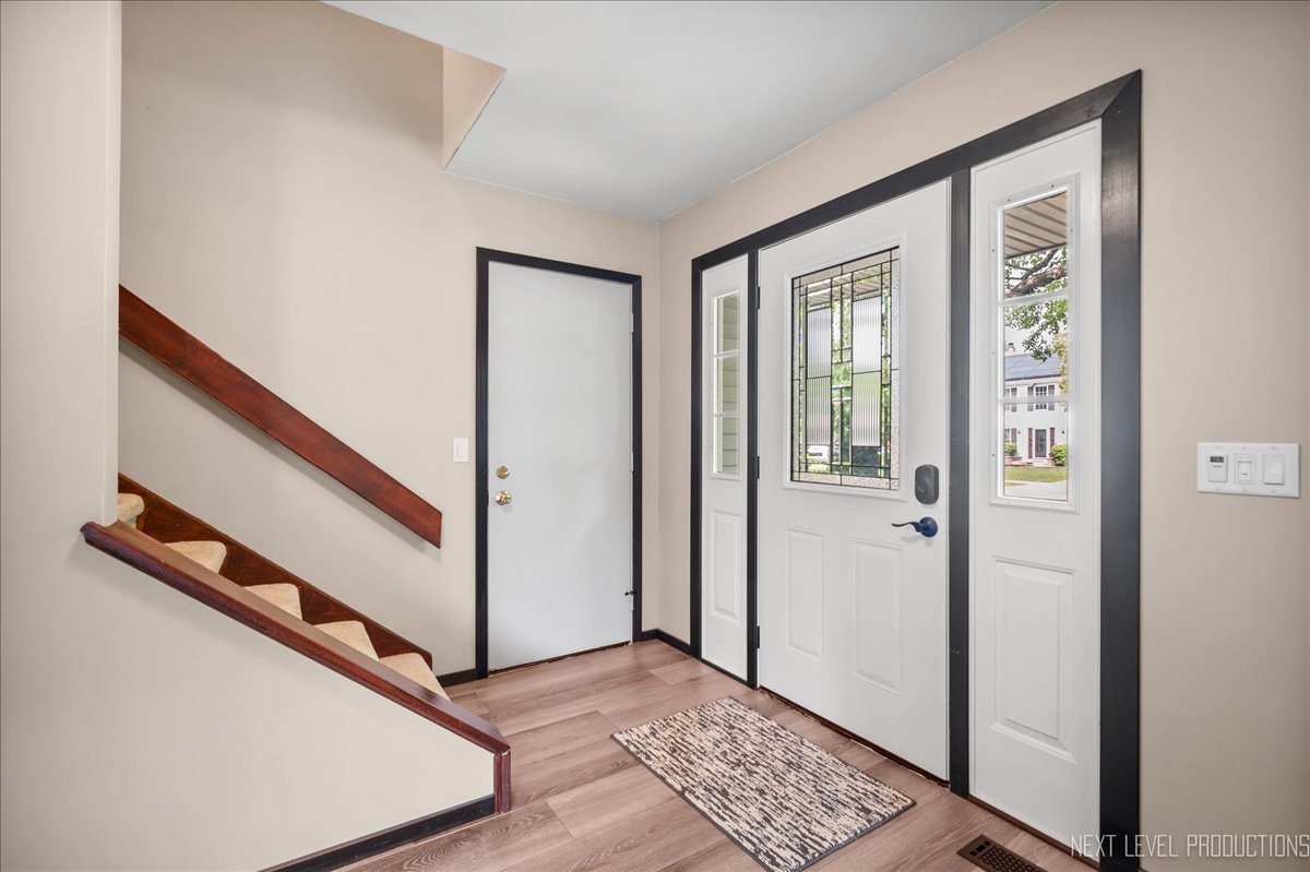 141 Autumn Ridge Drive, Montgomery, IL 60538