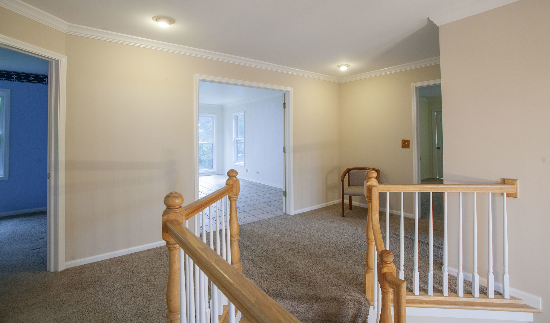 2705 Colonial Drive, Elgin, IL 60124