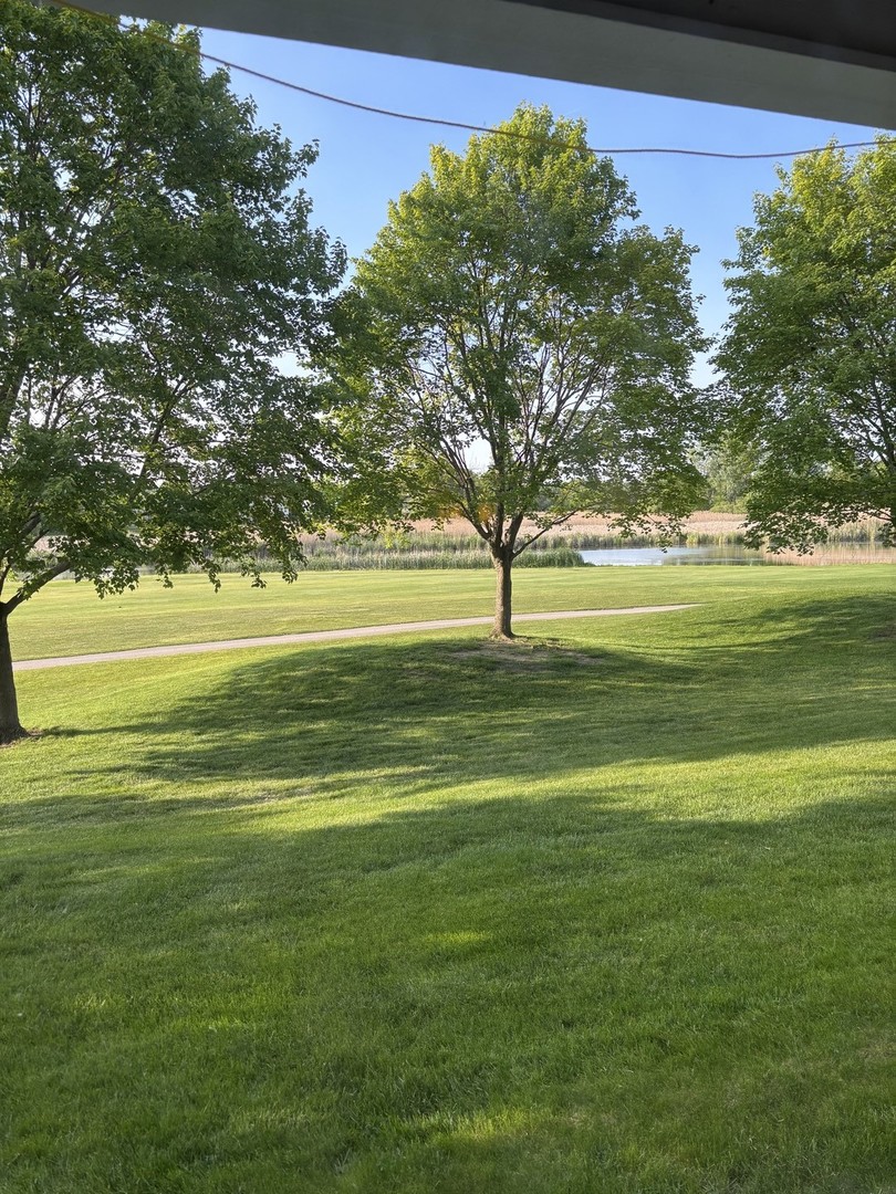 61 Coolidge Court #A, Streamwood, IL 60107