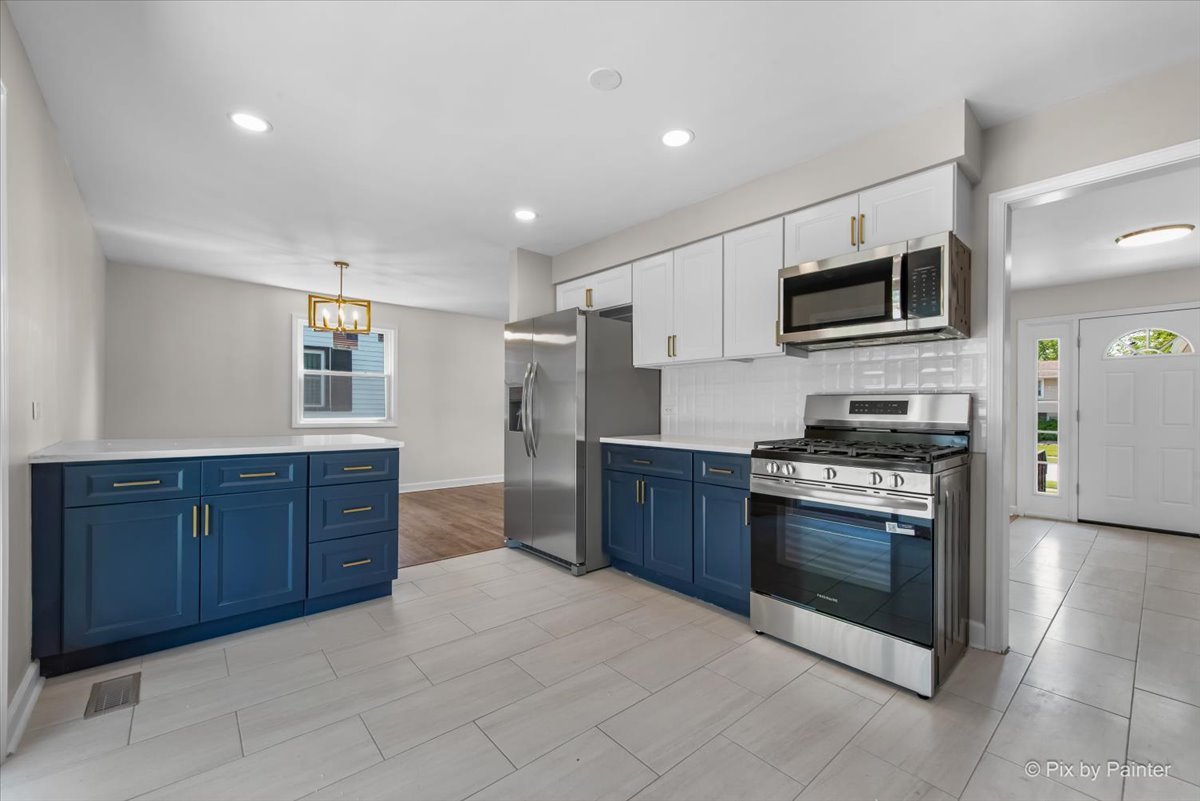 16513 Michigan Avenue, South Holland, IL 60473