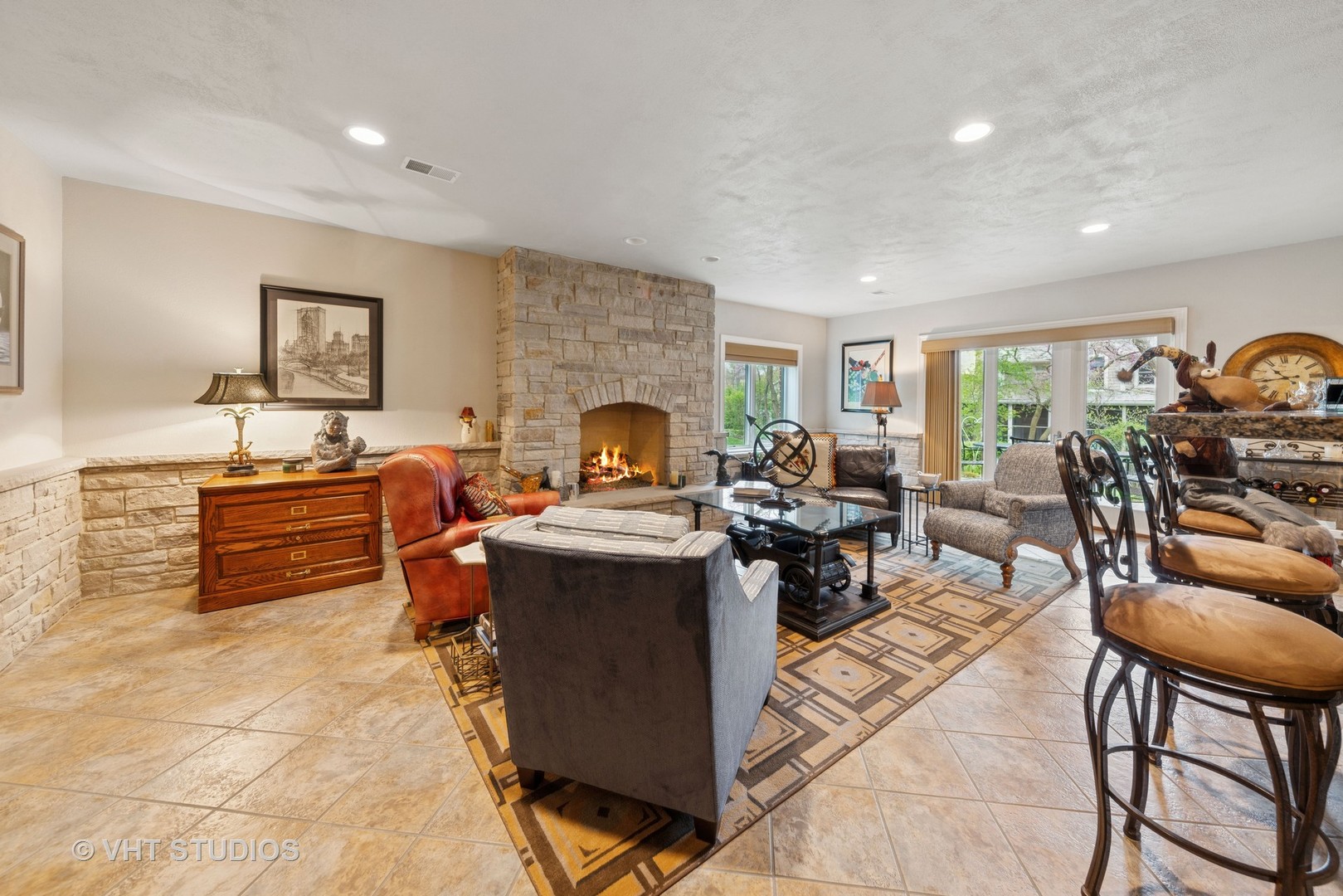21819 W Riviera Court, Mundelein, IL 60060