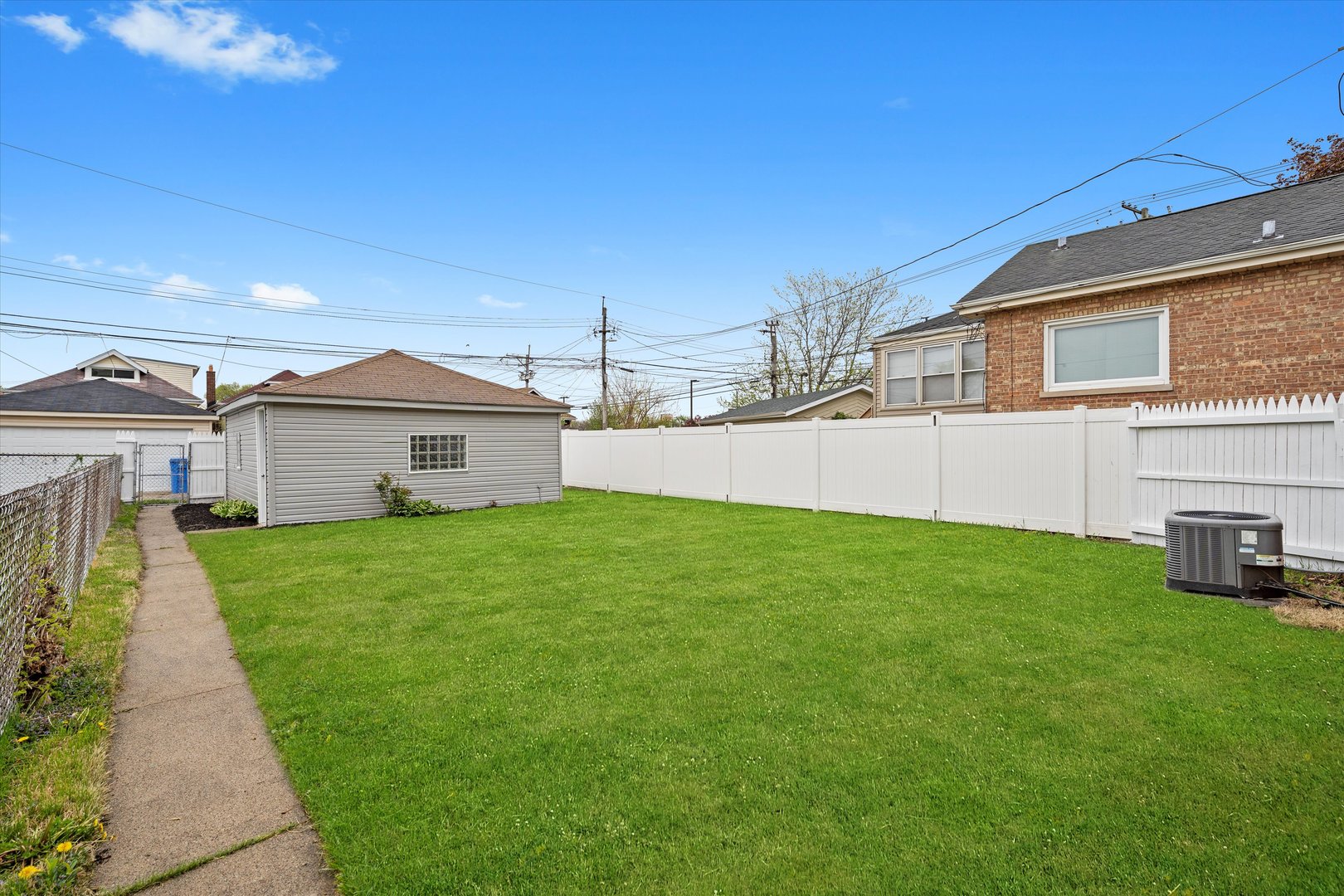 8637 S Honore Street, Chicago, IL 60620