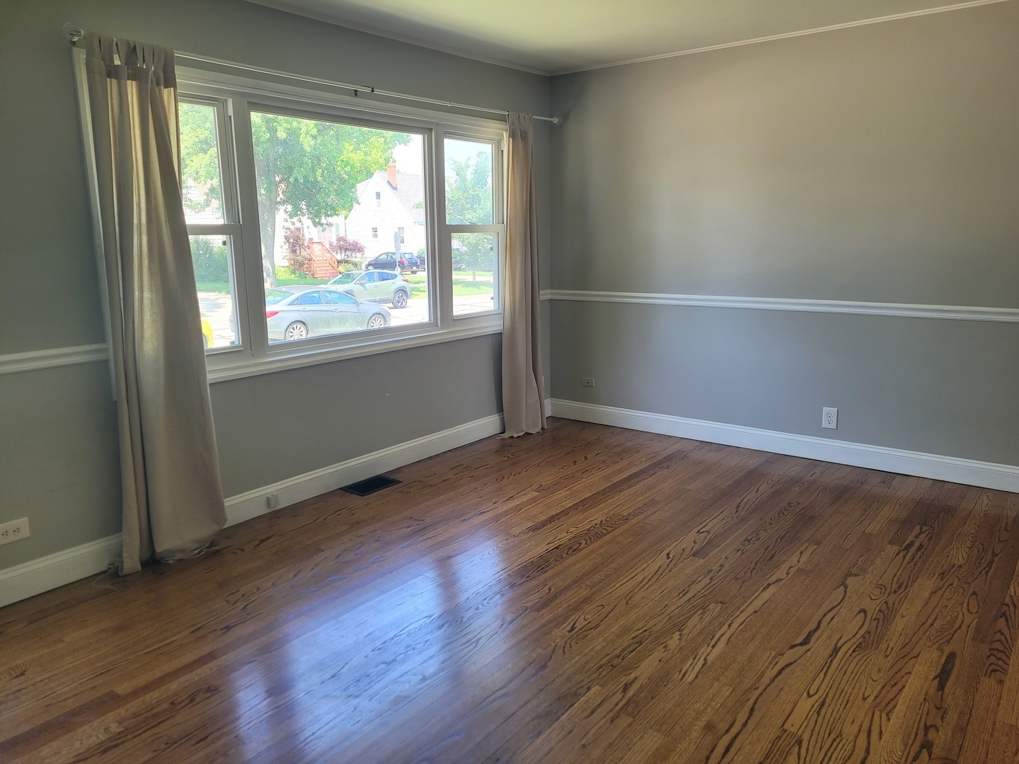 415 chicago Avenue, Downers Grove, IL 60515