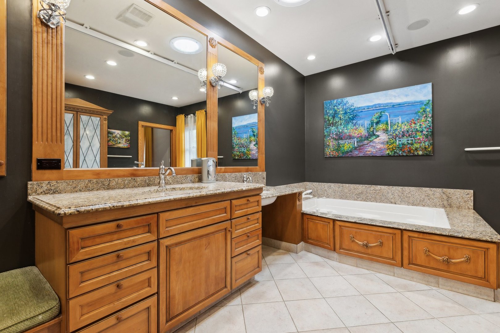 1424 Glencoe Avenue, Highland Park, IL 60035