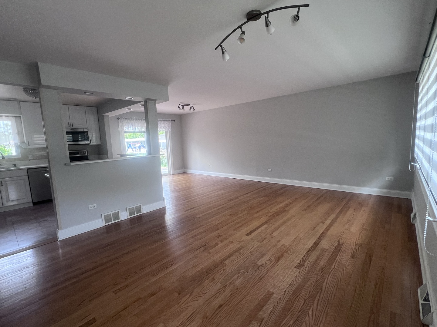 7011 Avon Avenue, Oak Lawn, IL 60453