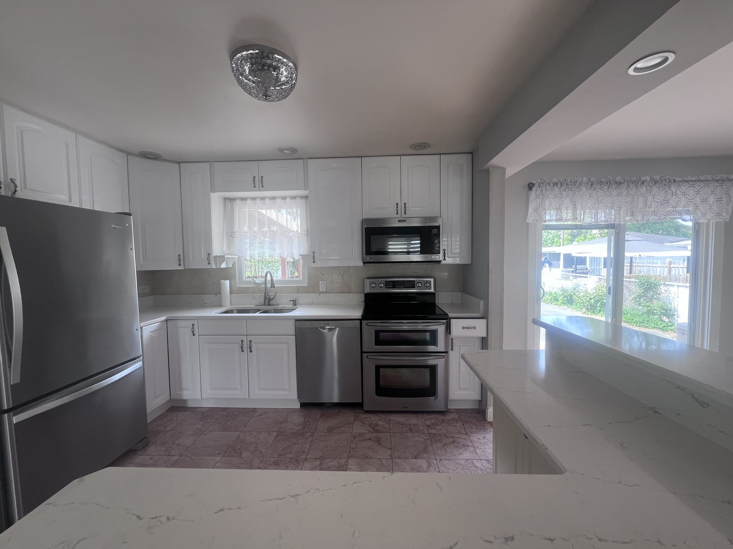 7011 Avon Avenue, Oak Lawn, IL 60453