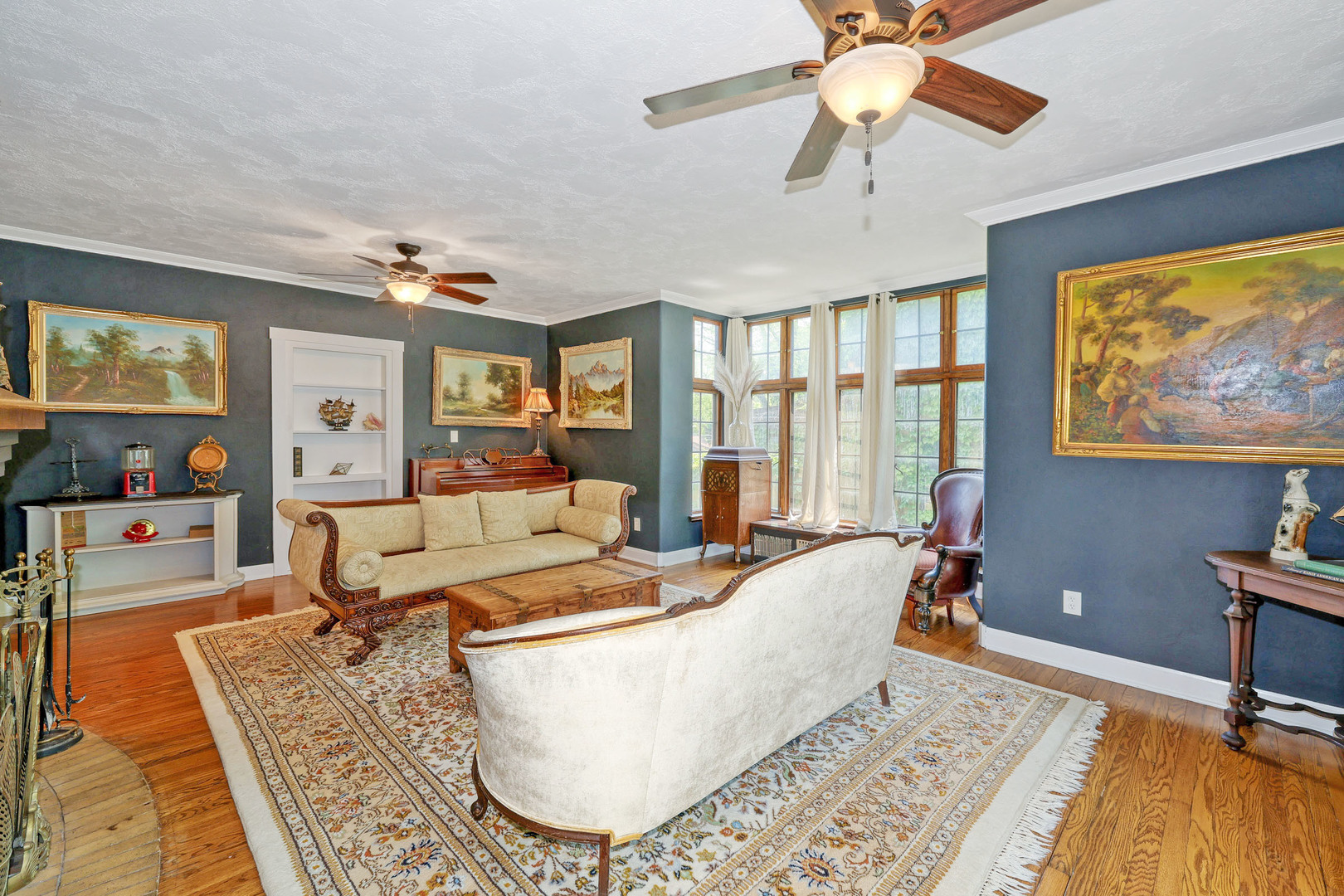 41 Hamilton Avenue, Elgin, IL 60123