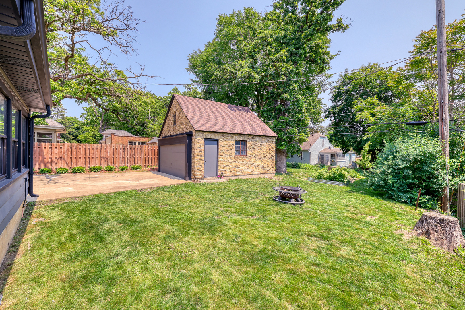 41 Hamilton Avenue, Elgin, IL 60123