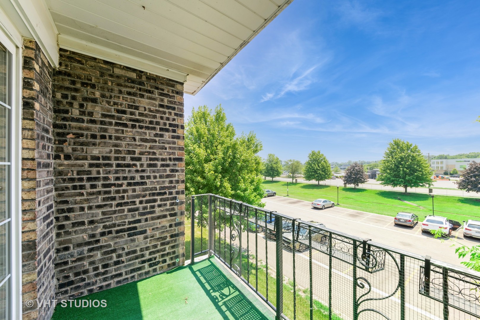 1511 N Windsor Drive #305, Arlington Heights, IL 60004
