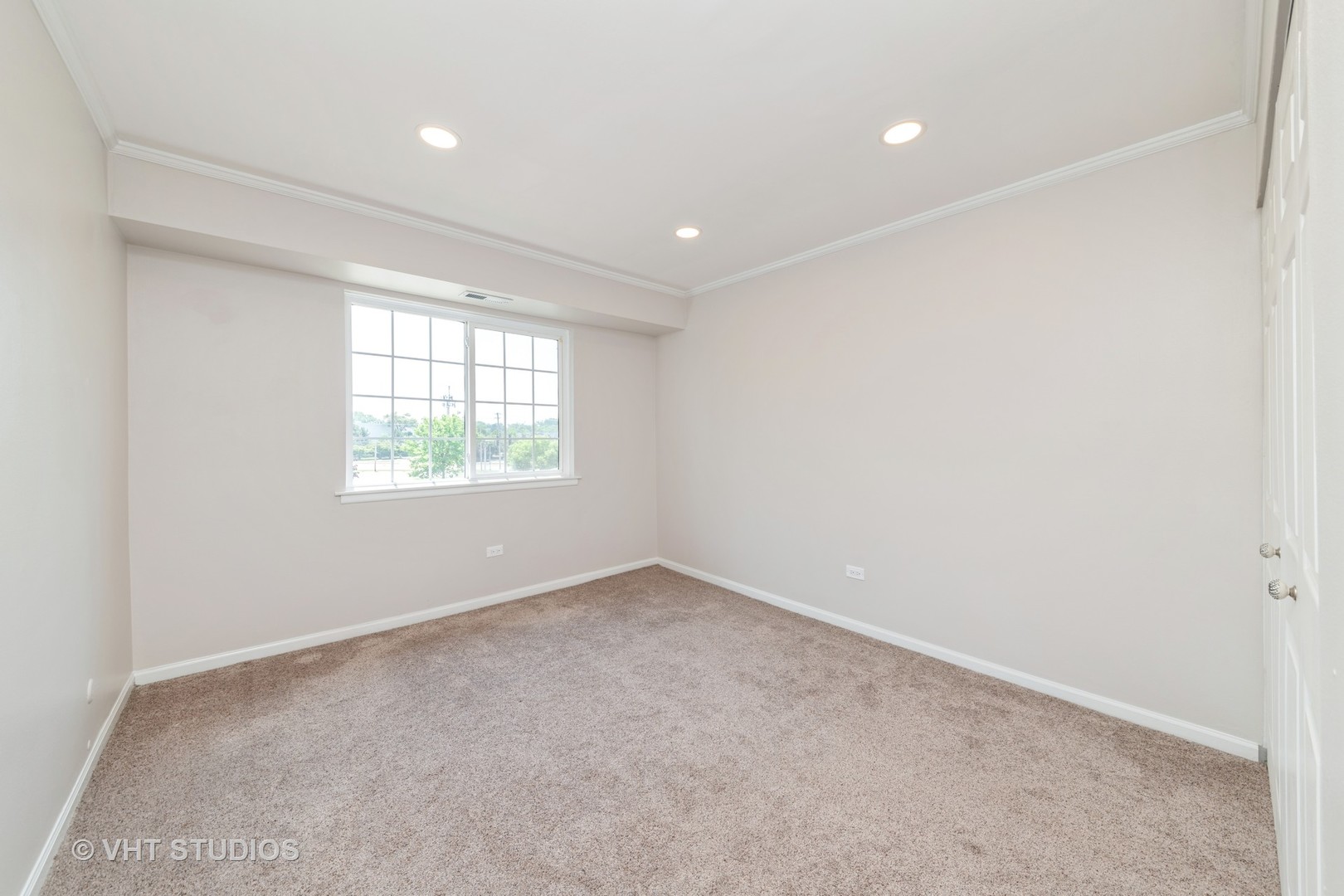 1511 N Windsor Drive #305, Arlington Heights, IL 60004