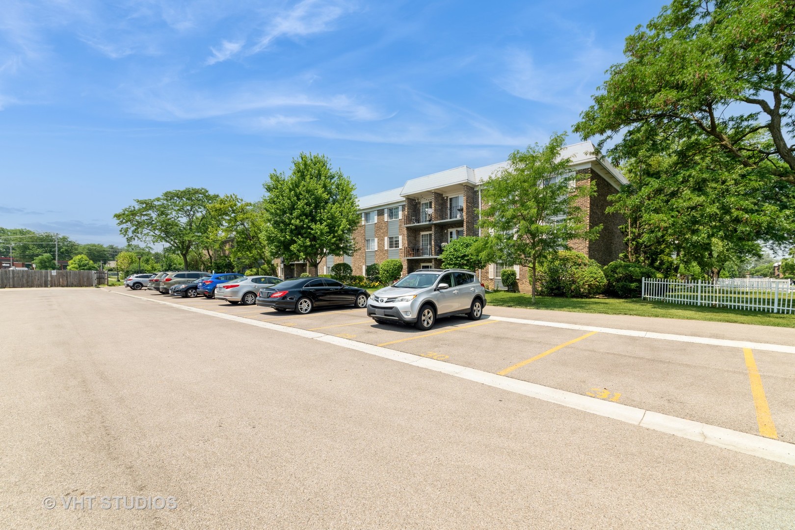 1511 N Windsor Drive #305, Arlington Heights, IL 60004