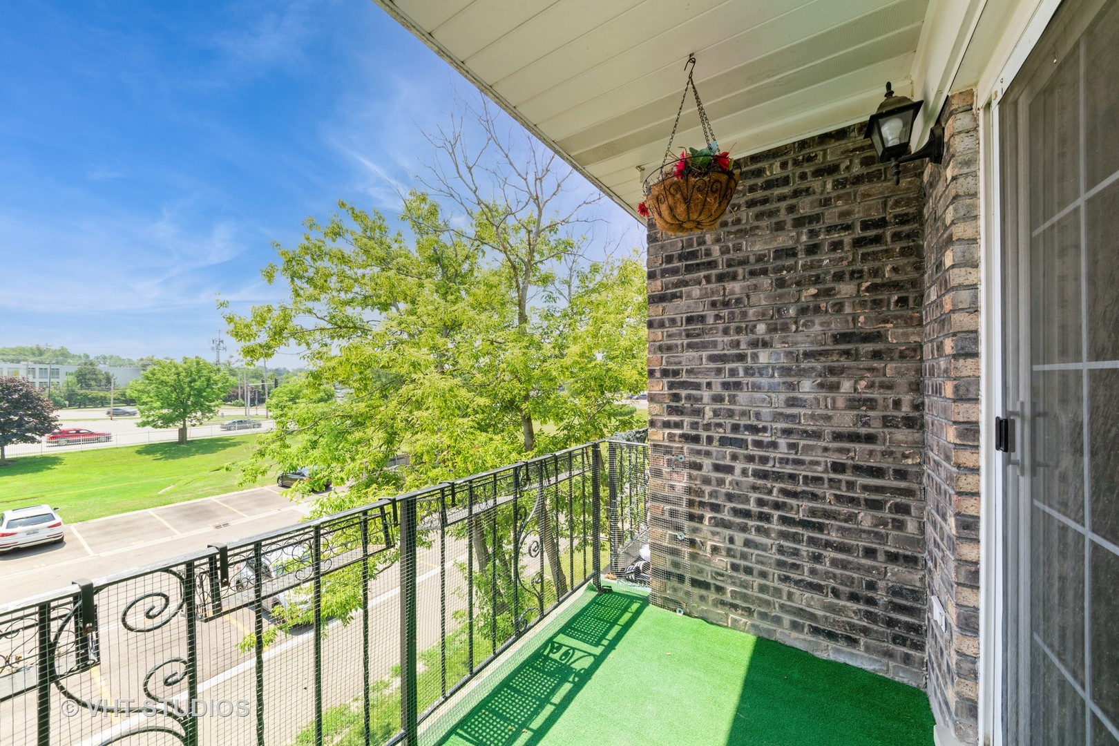 1511 N Windsor Drive #305, Arlington Heights, IL 60004