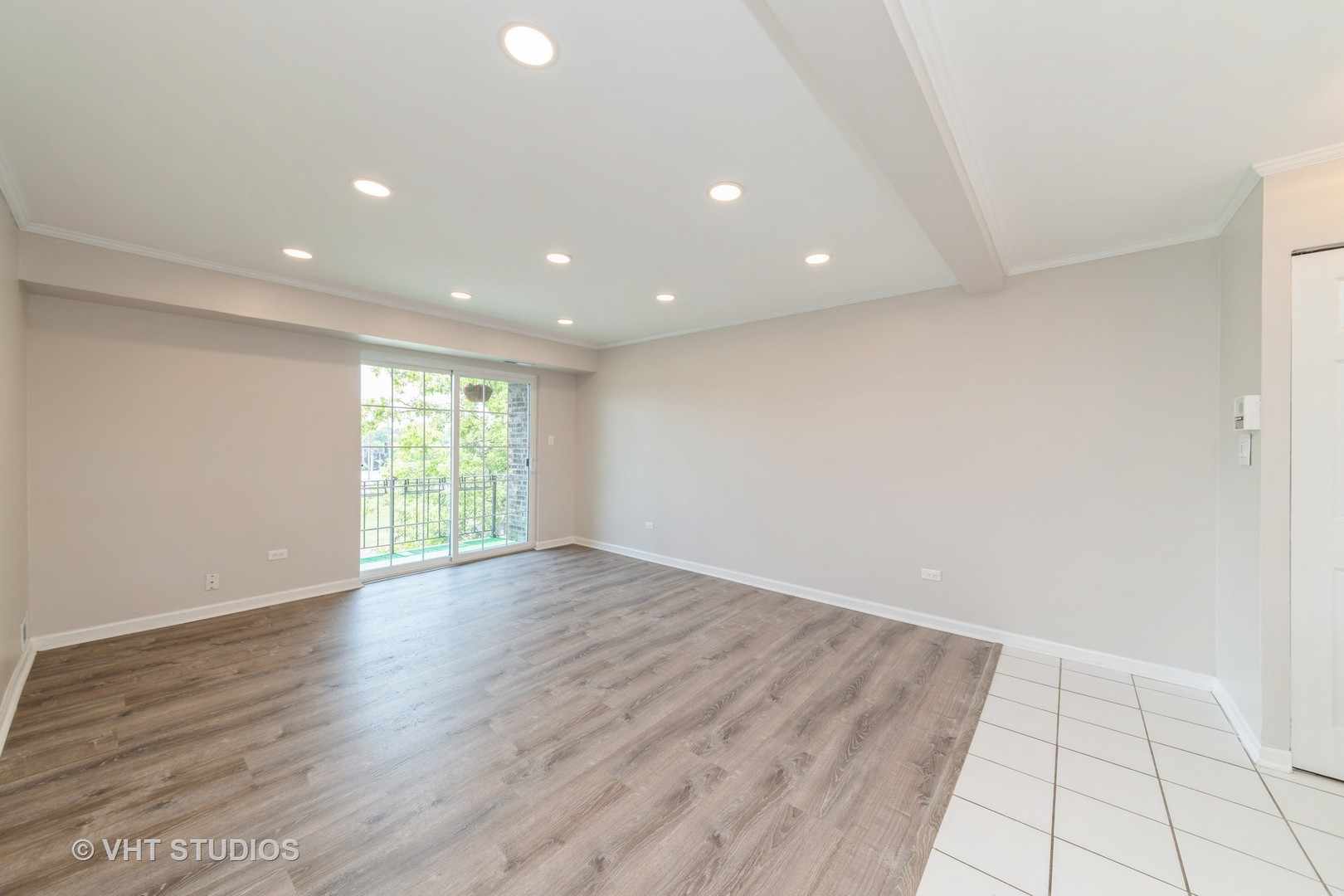 1511 N Windsor Drive #305, Arlington Heights, IL 60004