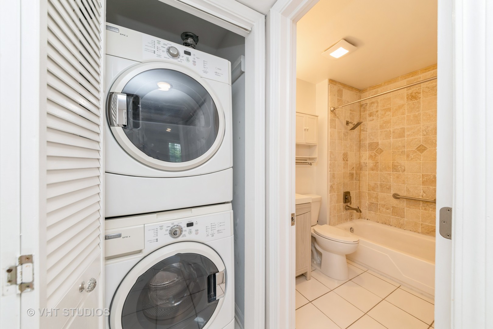 1511 N Windsor Drive #305, Arlington Heights, IL 60004