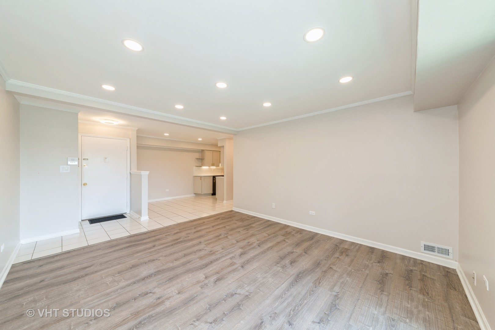 1511 N Windsor Drive #305, Arlington Heights, IL 60004