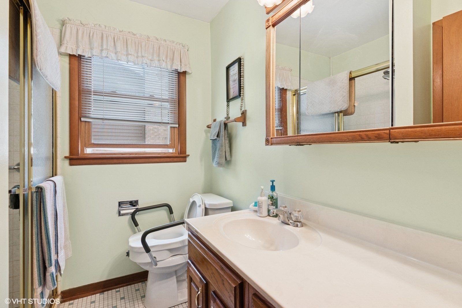 1615 E Miner Street, Arlington Heights, IL 60004
