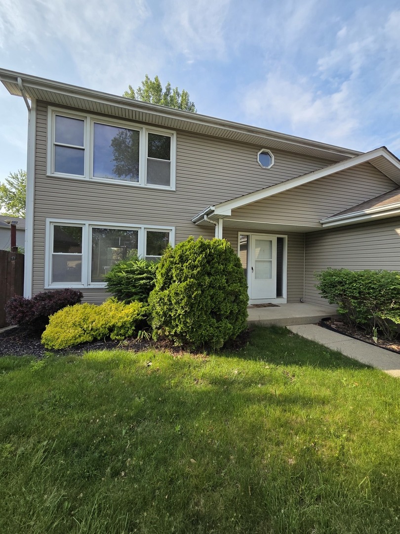 1591 Monterey Court, Gurnee, IL 60031