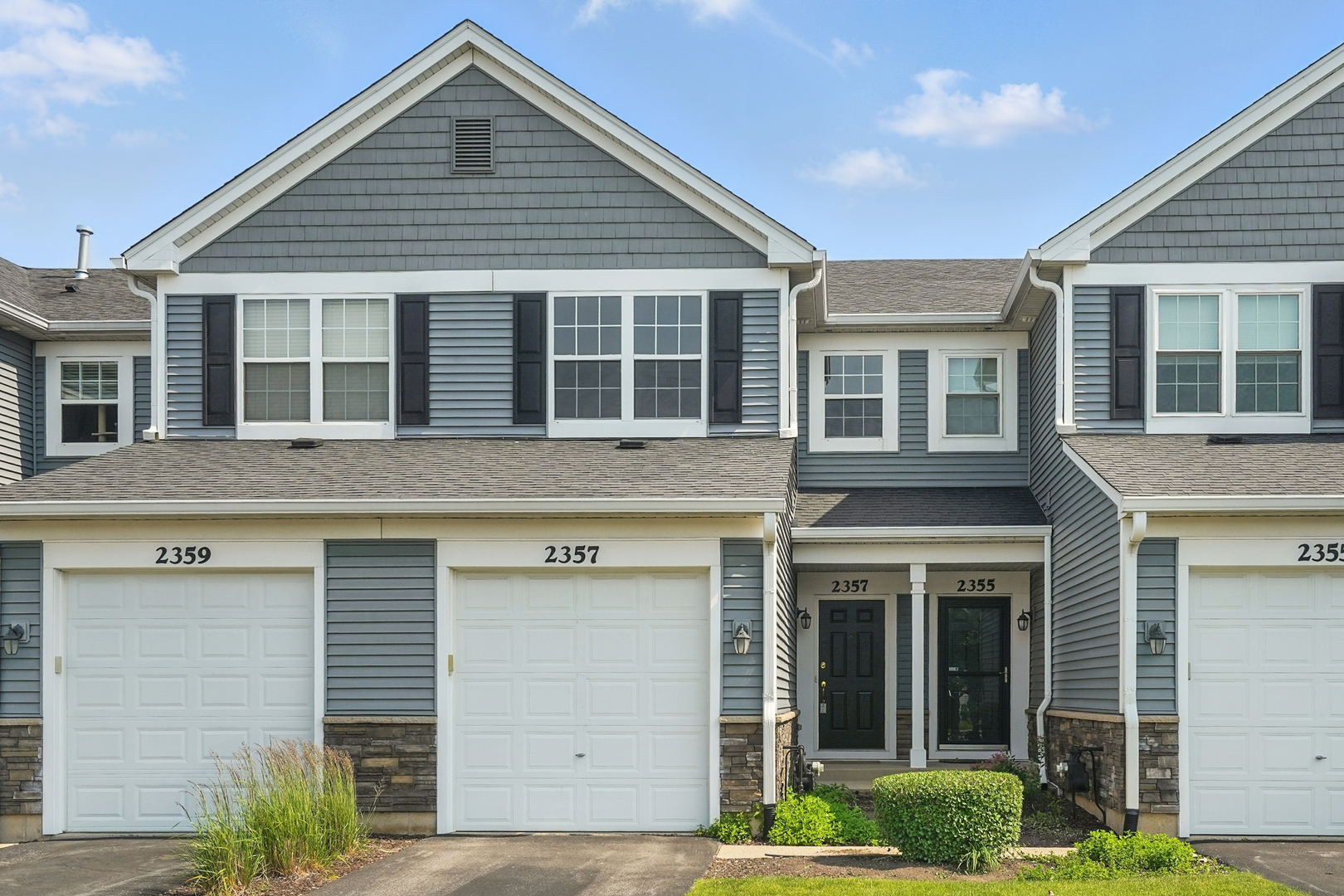2357 Overlook Court, Naperville, IL 60563