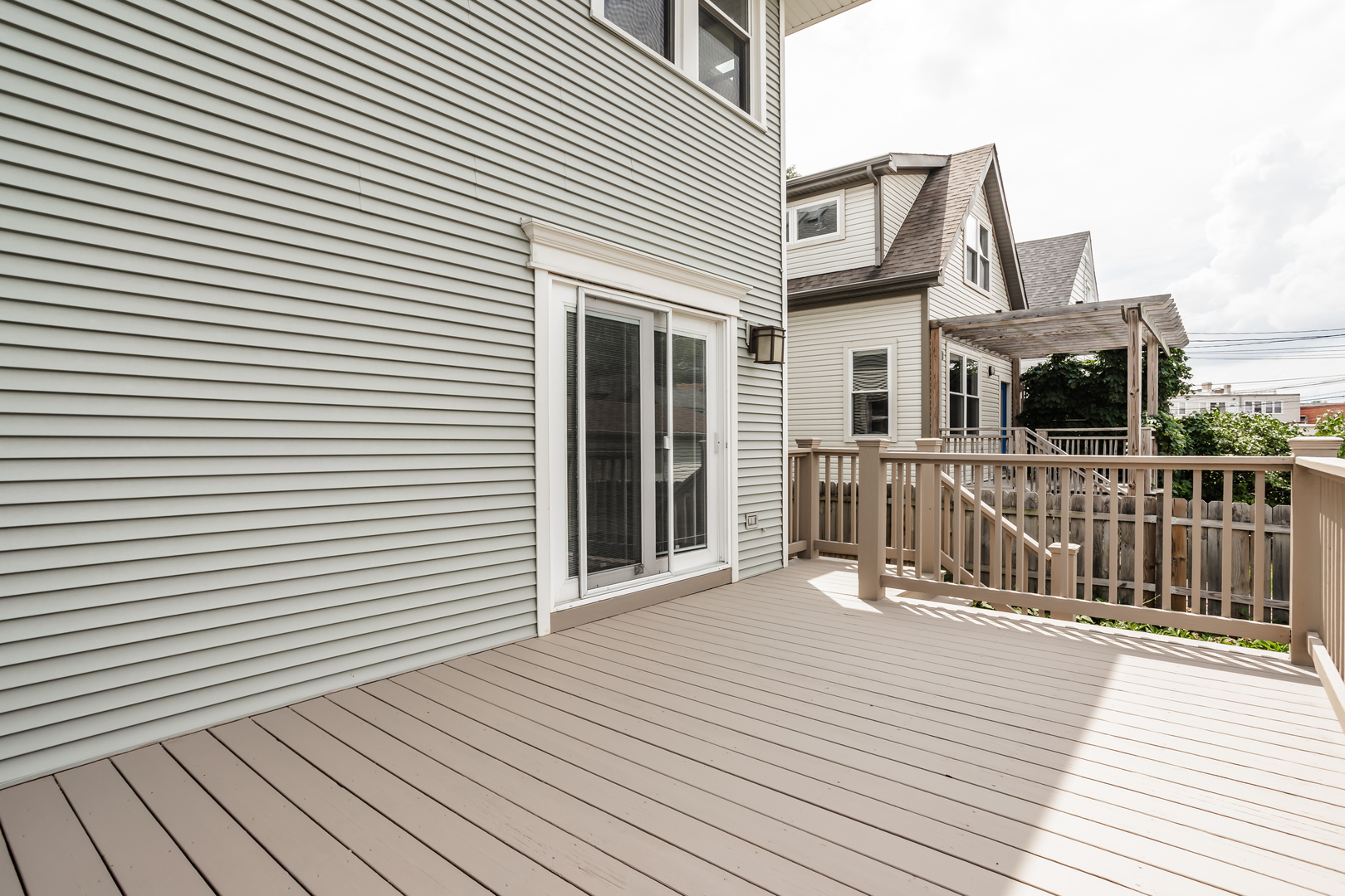 4944 W CULLOM Avenue, Chicago, IL 60641