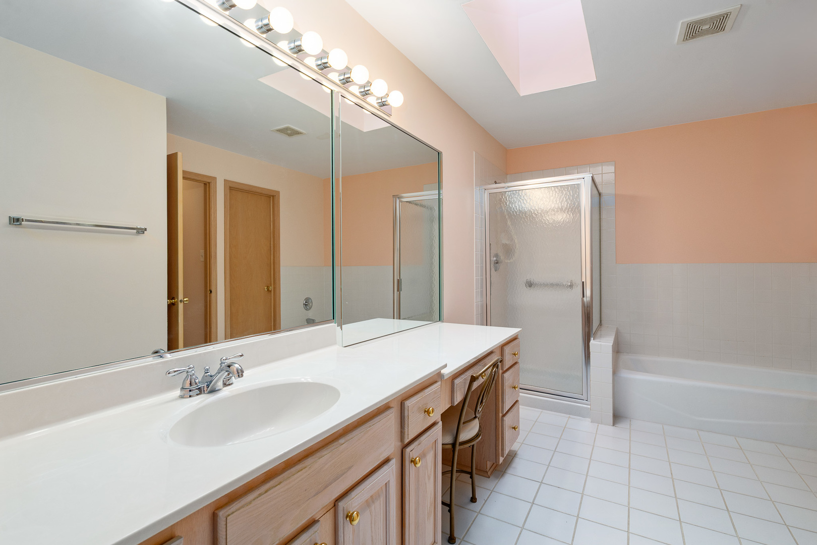 1078 Amber Drive, Lemont, IL 60439