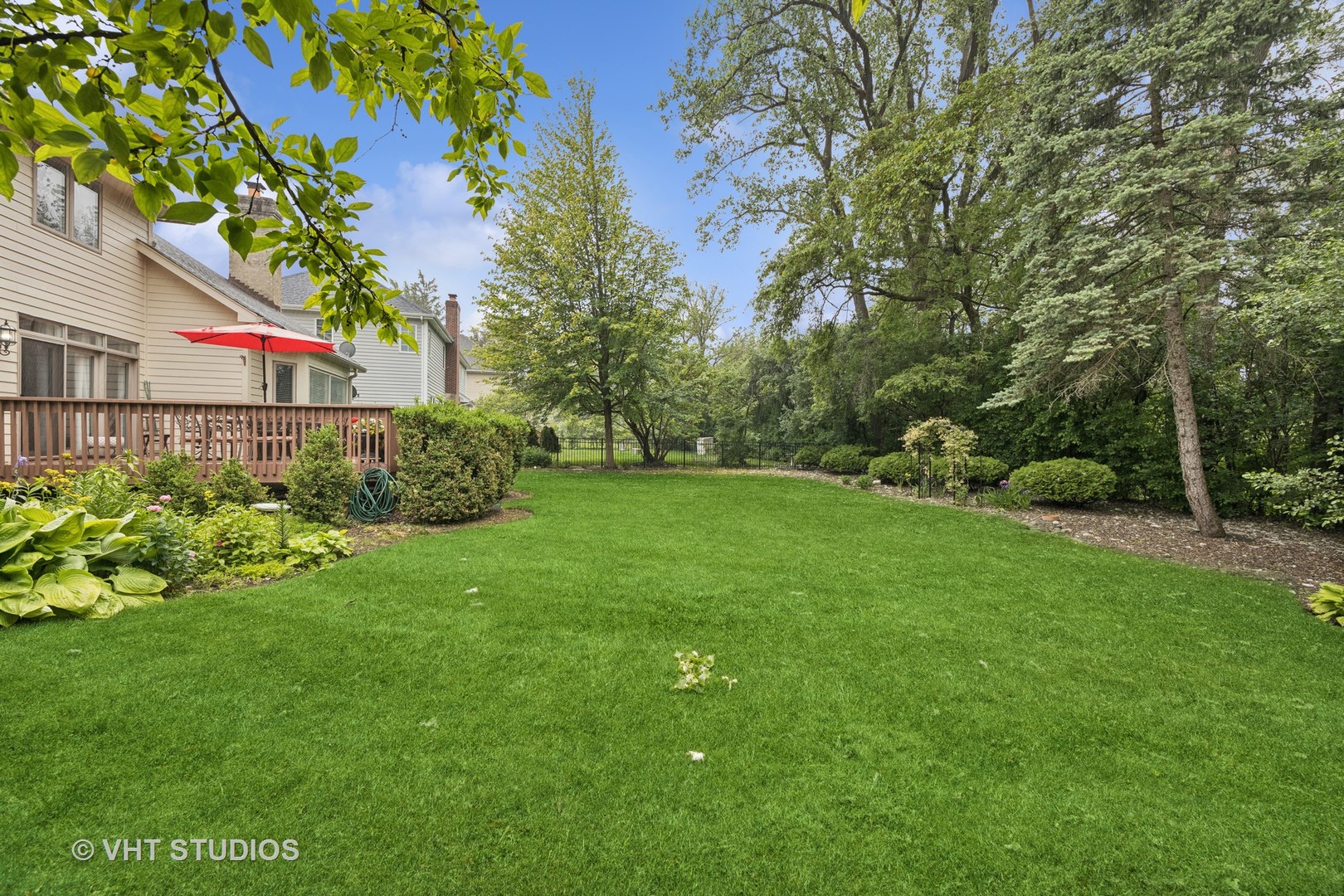 1216 Richmond Avenue, Westmont, IL 60559