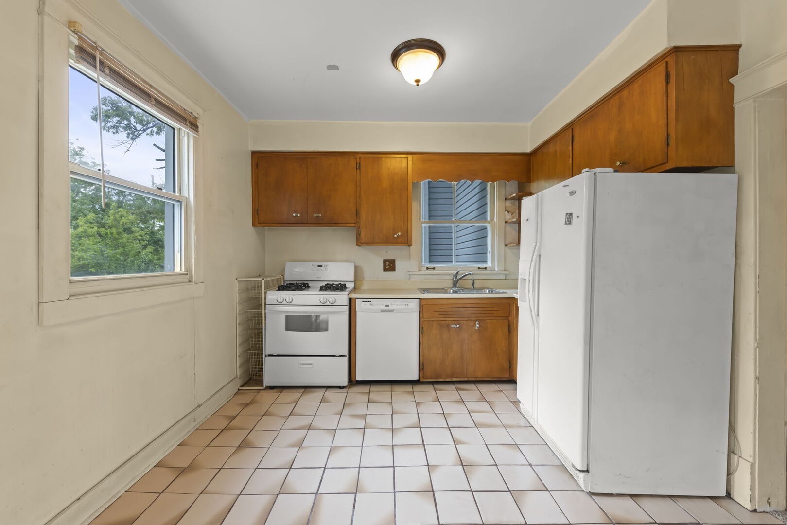 506 Carleton Avenue, Glen Ellyn, IL 60137