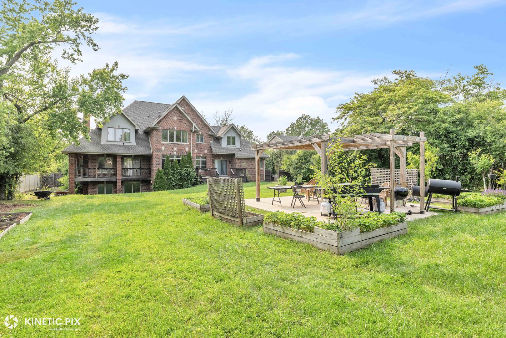 9937 S 88th Avenue, Palos Hills, IL 60465