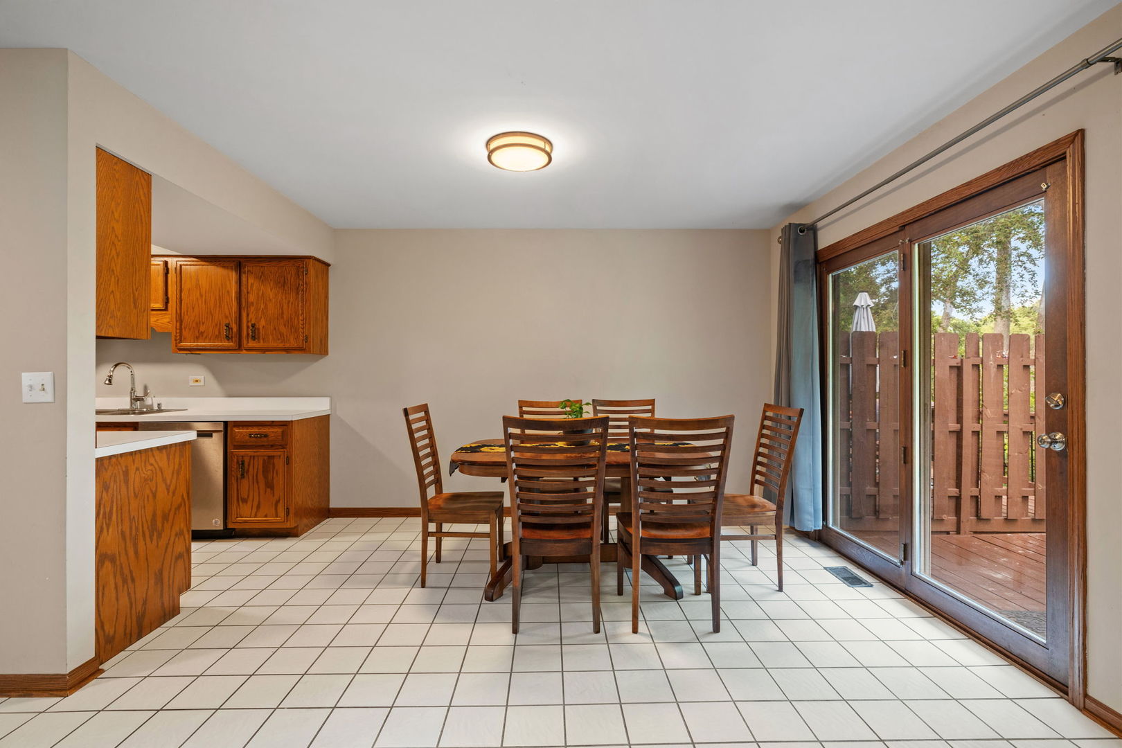 1410 Strawberry Hill Drive, Lockport, IL 60441