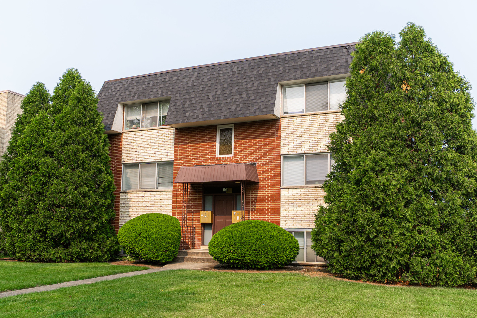 105 Euclid Avenue, Bloomingdale, IL 60108