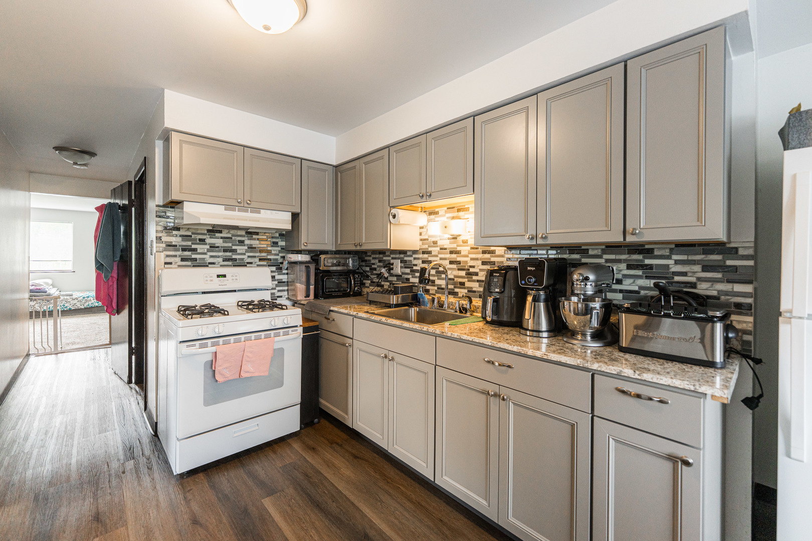 105 Euclid Avenue, Bloomingdale, IL 60108