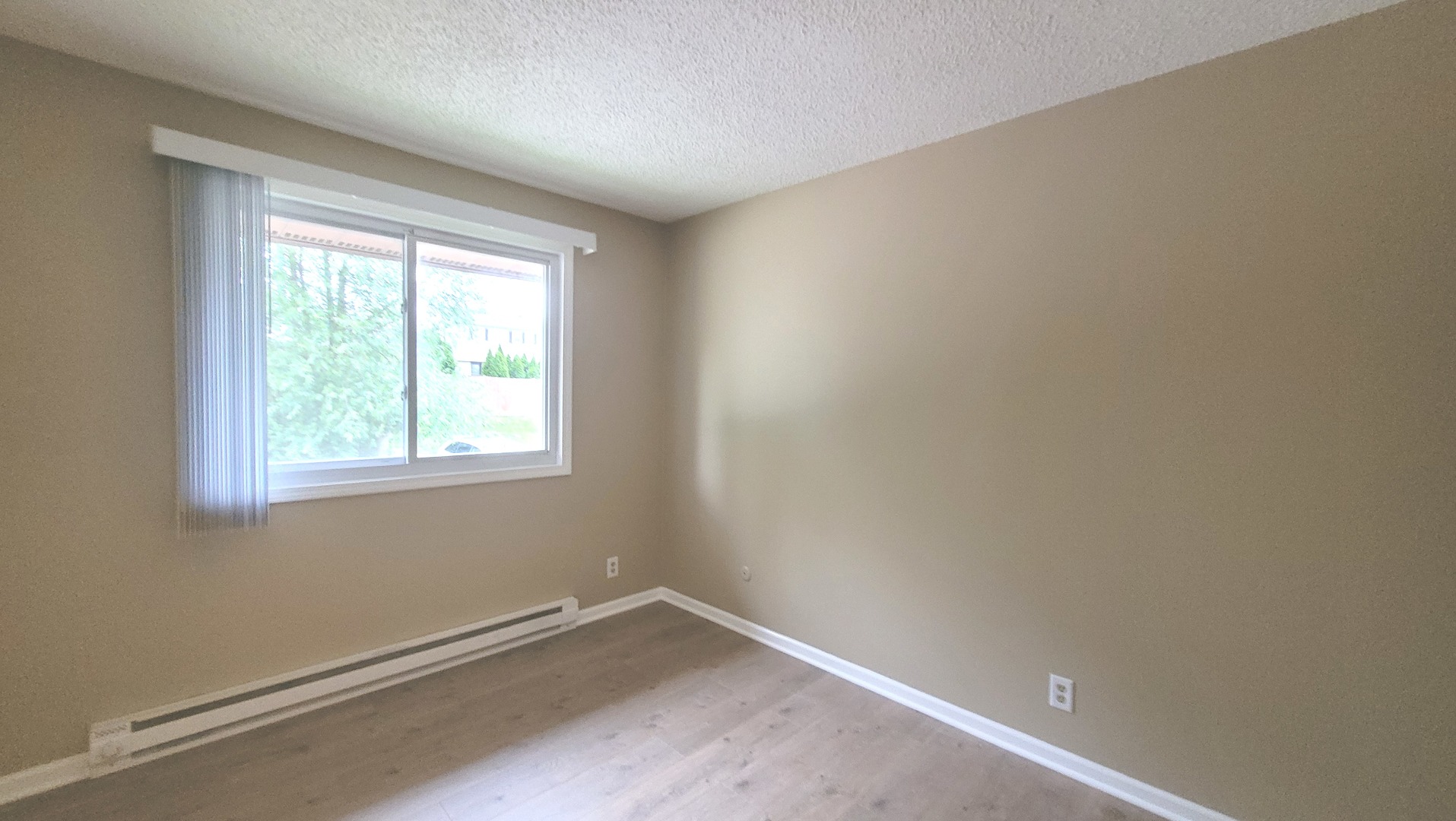 605 Pasadena Avenue #3, Crest Hill, IL 60403