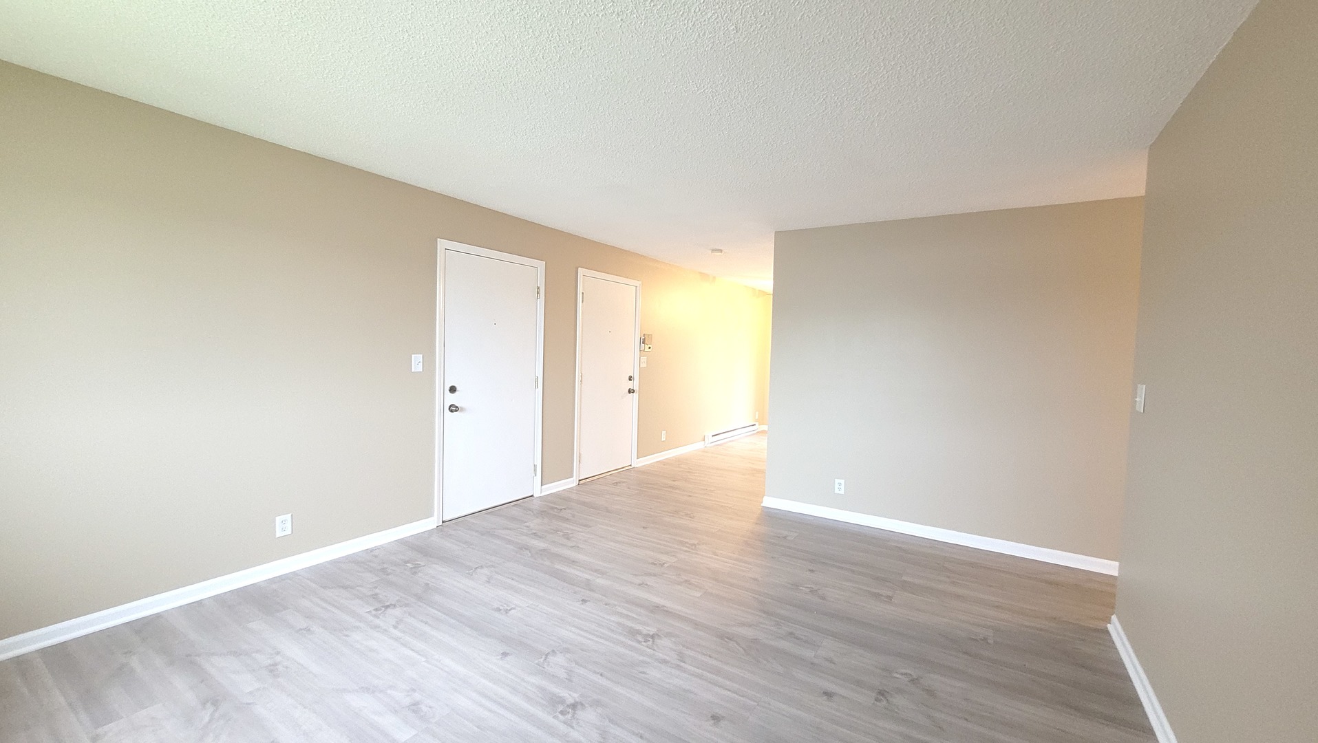 605 Pasadena Avenue #3, Crest Hill, IL 60403