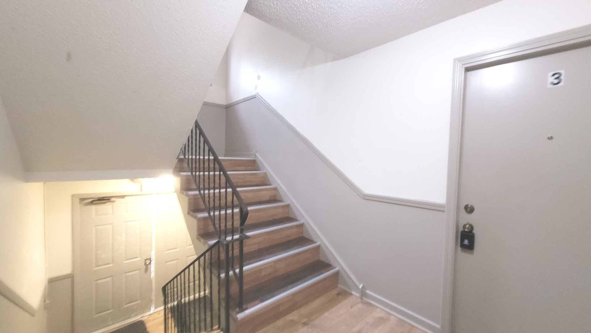 605 Pasadena Avenue #3, Crest Hill, IL 60403